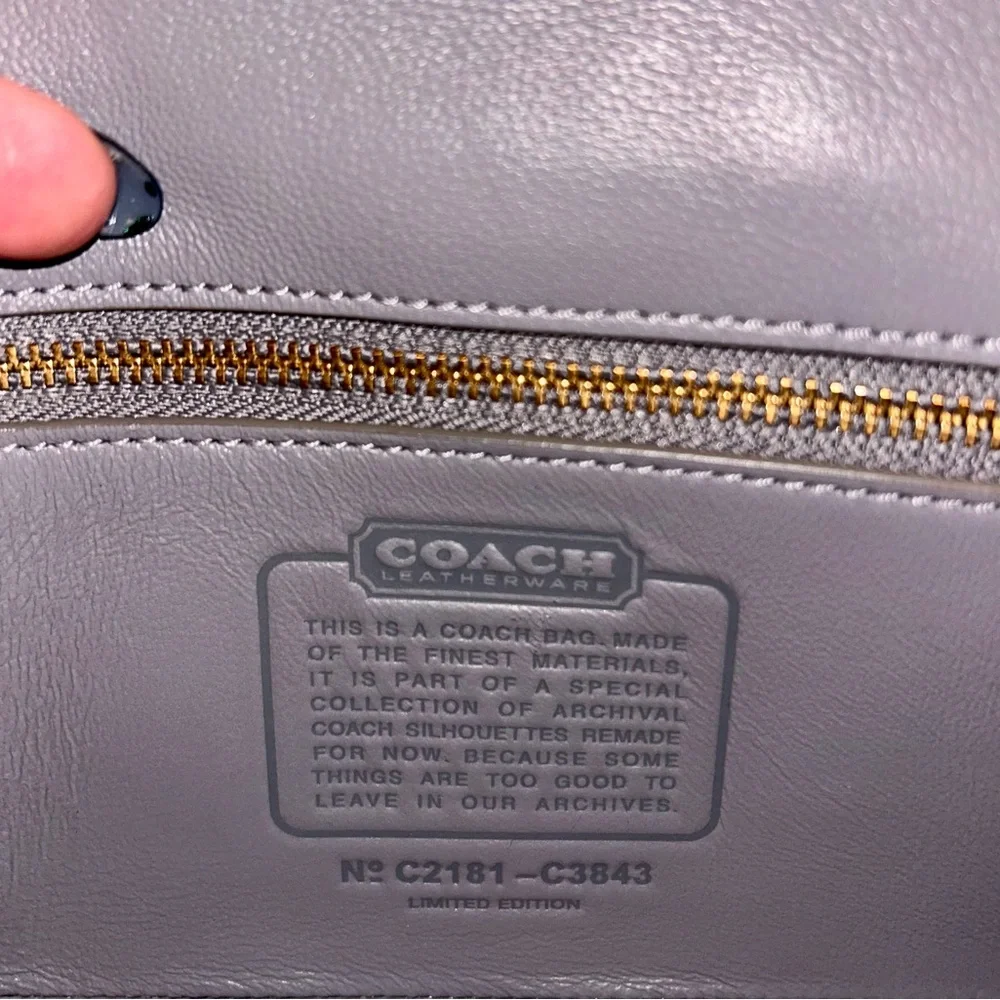 EUC Coach Quilted Shoulder Bag in Light Gray with Gold Chain - Picture 4 of 7